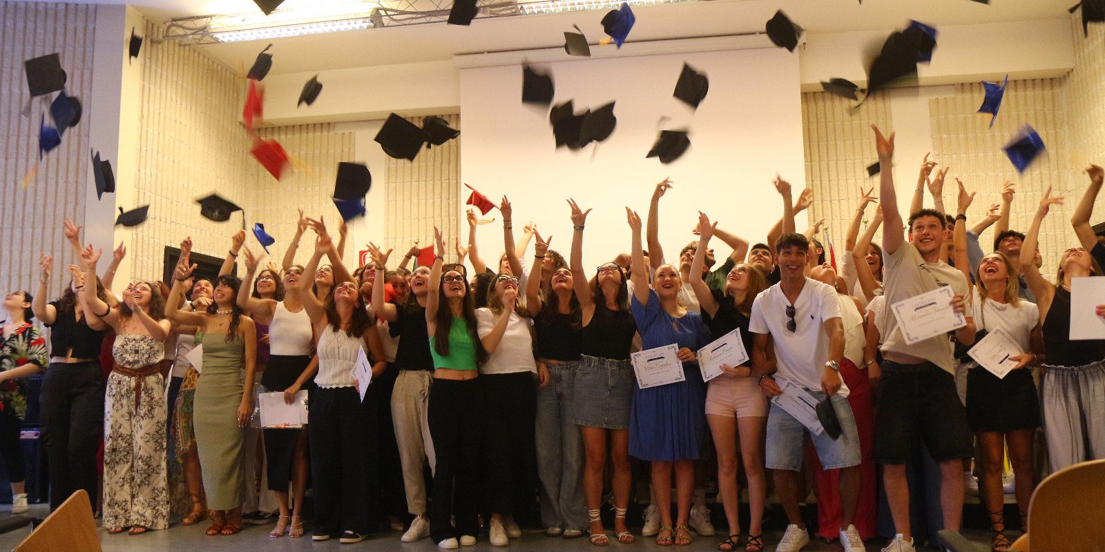 82d100cb 4bda 45f8 8cd1 2f710164c300 82d100cb 4bda 45f8 8cd1 2f710164c300