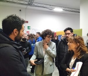 La conduttrice Lucrezia Ercoli e la preside, professoressa Alessandra Rucci