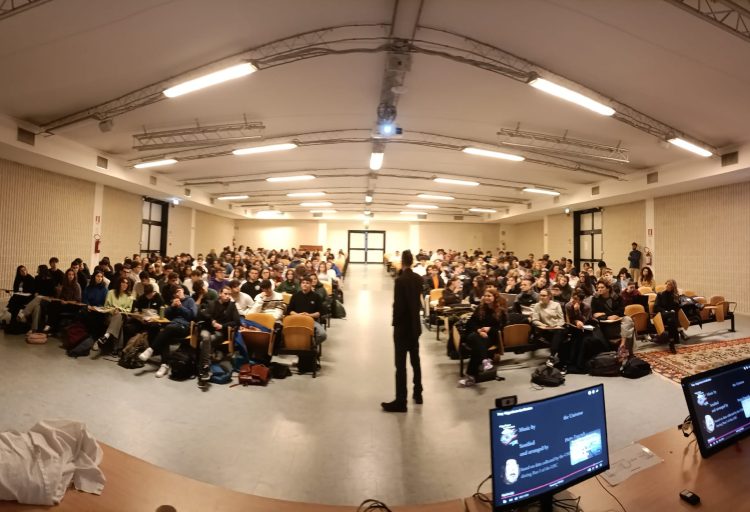 WhatsApp Image 2025 03 05 at 21.15.28