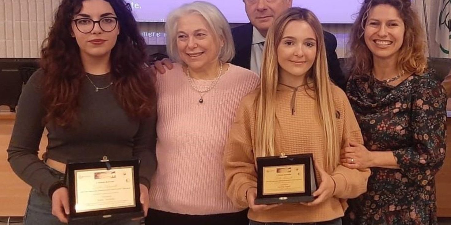 d952b456e1c1daa6d2453dc5e79d9c8c 1